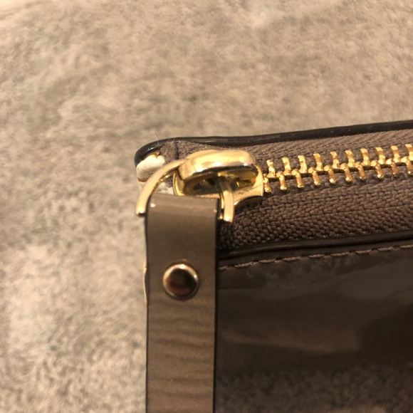 ***KATE SPADE PATENT LEATHER WALLET*** - Picture 3 of 9